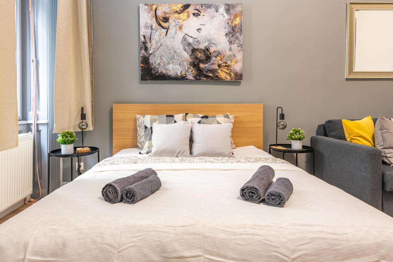 Deluxe Kazincy Apartment In The Heart Of Budapesta Exterior foto