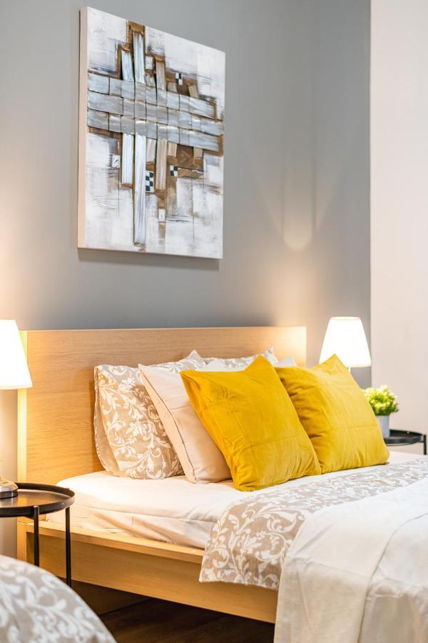 Deluxe Kazincy Apartment In The Heart Of Budapesta Exterior foto
